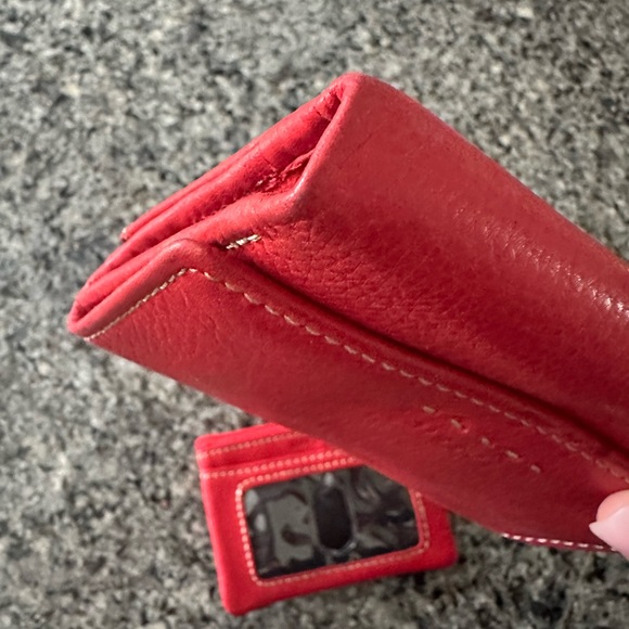 Fossil Red Leather Wallet Set - Picture 6 of 8